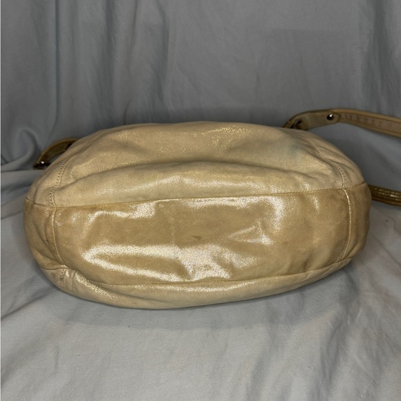 Coach Poppy Cream Shoulder Bag - Picture 6 of 8